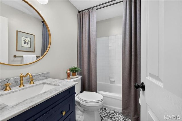 1158 White Pine Circle, Columbia, IL 62236