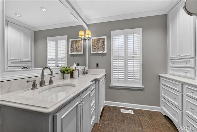 1158 White Pine Circle, Columbia, IL 62236