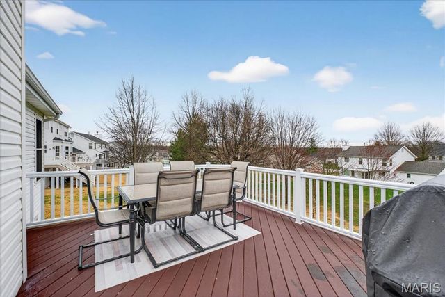 1158 White Pine Circle, Columbia, IL 62236