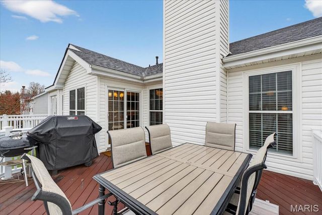 1158 White Pine Circle, Columbia, IL 62236