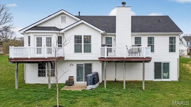 1158 White Pine Circle, Columbia, IL 62236