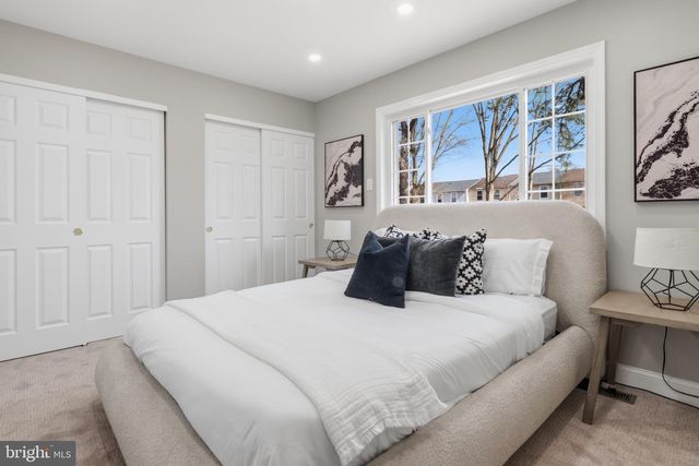 35 EASTMONT LN, Sicklerville, NJ 08081