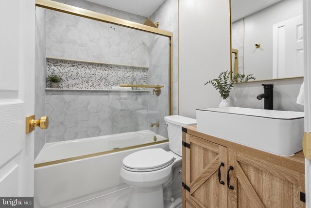 35 EASTMONT LN, Sicklerville, NJ 08081