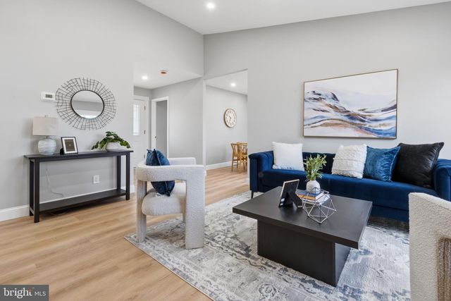 35 EASTMONT LN, Sicklerville, NJ 08081