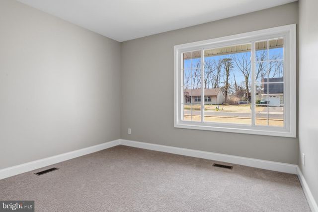 35 EASTMONT LN, Sicklerville, NJ 08081