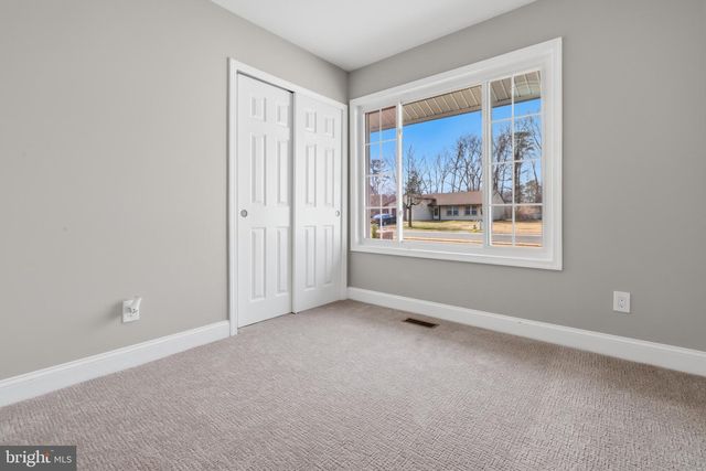 35 EASTMONT LN, Sicklerville, NJ 08081