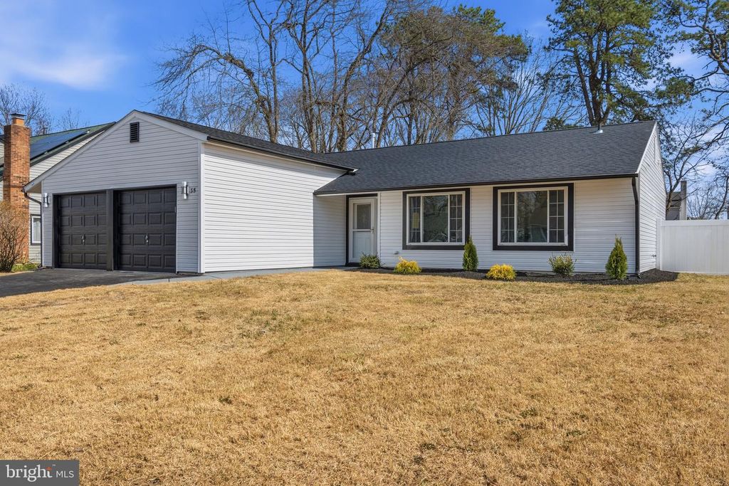 35 EASTMONT LN, Sicklerville, NJ 08081