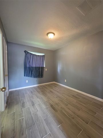 11007 Tamworth Drive, Houston, TX 77016