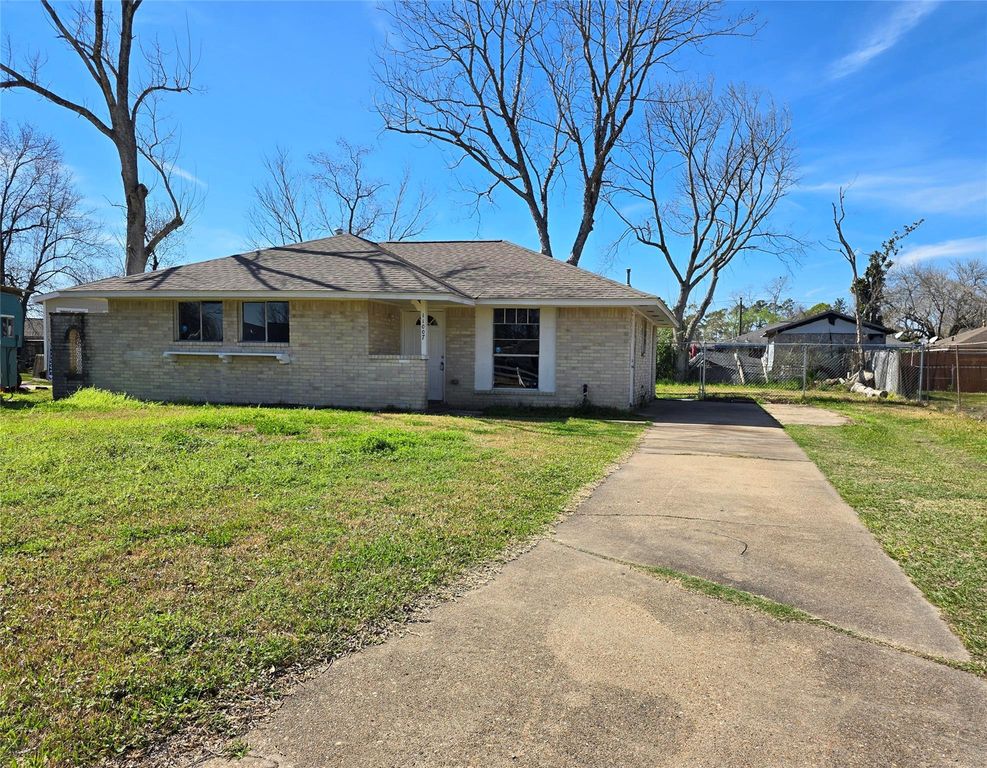 11007 Tamworth Drive, Houston, TX 77016