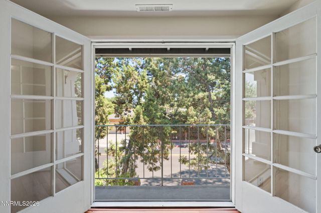 1945 Lakeside Drive, Reno, NV 89509