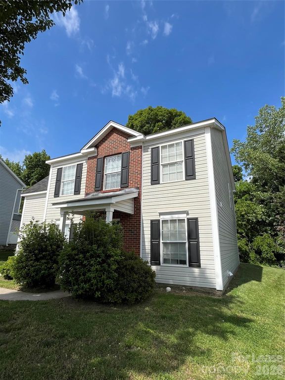 2112 Pimpernel Road, Charlotte, NC 28213
