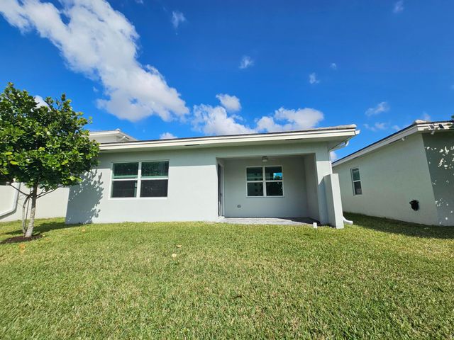 15018 Three Ponds Trail, Delray Beach, FL 33446