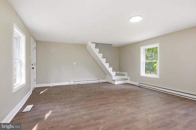 4066 HOLLOW RD, Malvern, PA 19355
