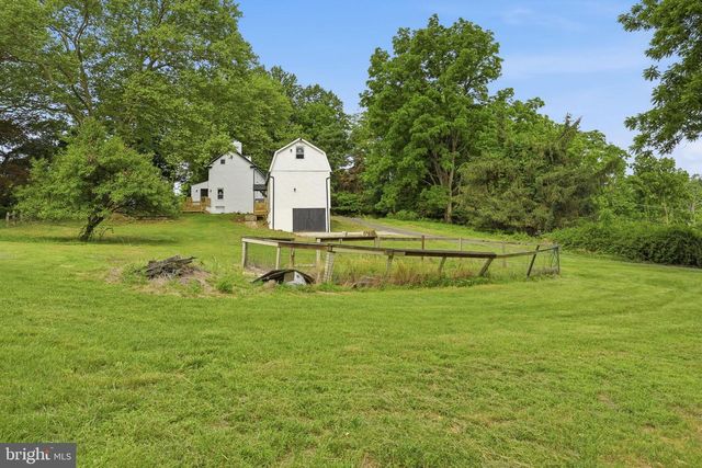 4066 HOLLOW RD, Malvern, PA 19355