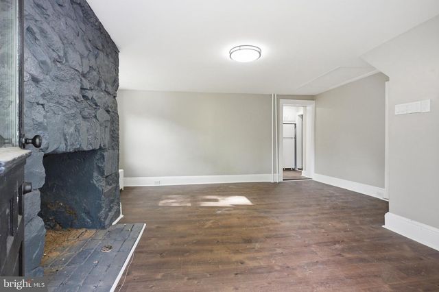 4066 HOLLOW RD, Malvern, PA 19355