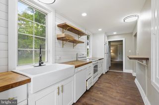 4066 HOLLOW RD, Malvern, PA 19355
