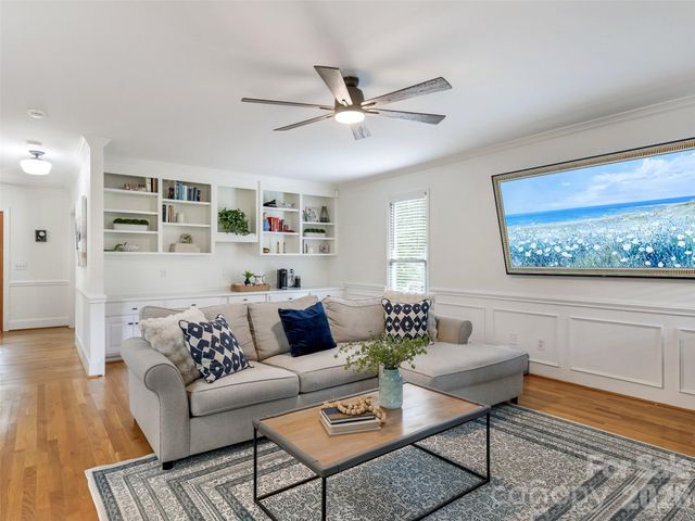 9317 Hanover South Trail, Charlotte, NC 28210