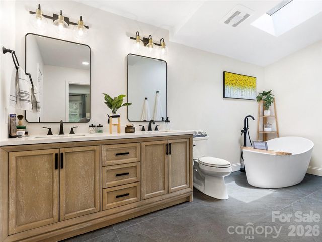 9317 Hanover South Trail, Charlotte, NC 28210