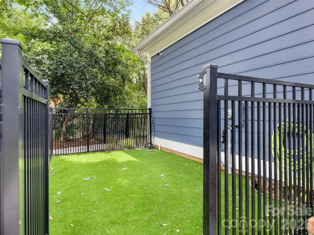 9317 Hanover South Trail, Charlotte, NC 28210