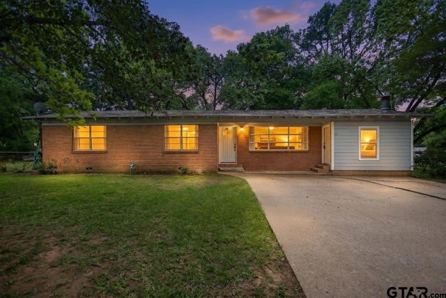 672 Diane St., Tyler, TX 75708