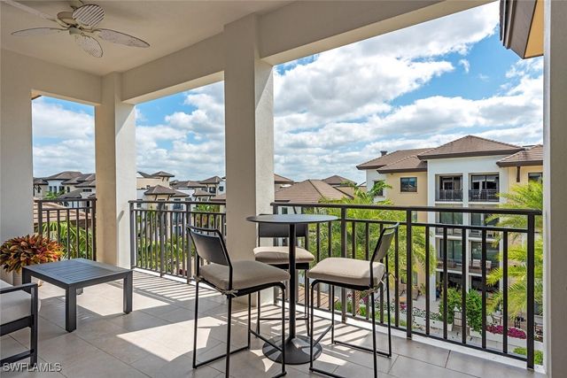 1030 3rD AVE S 504, Naples, FL 34102