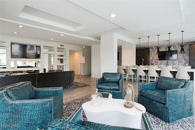 1030 3rD AVE S 504, Naples, FL 34102