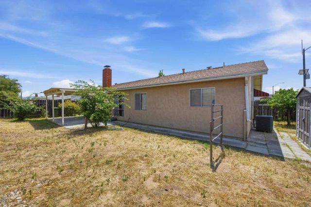 10016 Bilteer Court, Santee, CA 92071