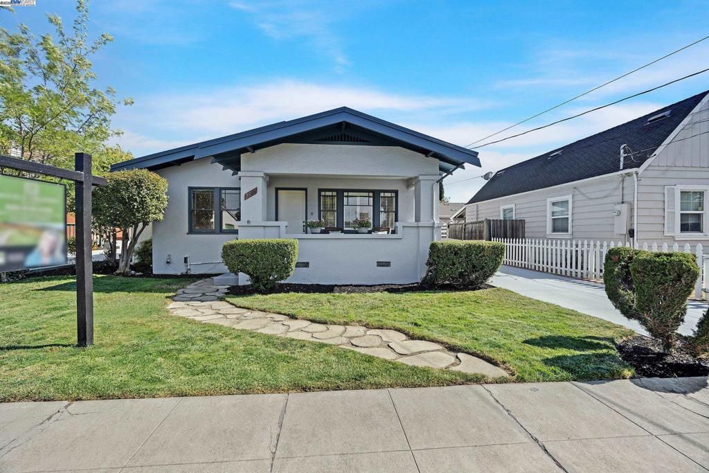 2295 College Ave, Livermore, CA 94550