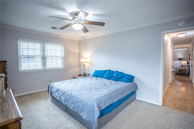 1000 S Jerry Avenue, Fayetteville, AR 72701