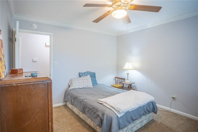 1000 S Jerry Avenue, Fayetteville, AR 72701