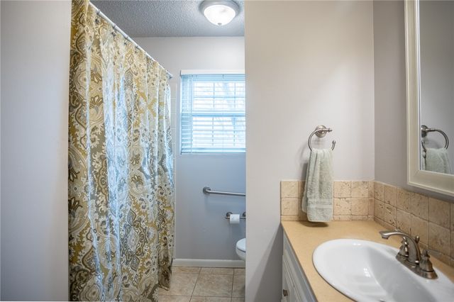 1000 S Jerry Avenue, Fayetteville, AR 72701