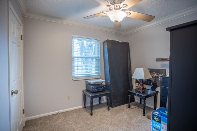 1000 S Jerry Avenue, Fayetteville, AR 72701