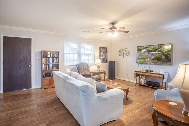 1000 S Jerry Avenue, Fayetteville, AR 72701