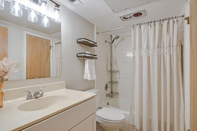 9226 Jollyville RD 122, Austin, TX 78759