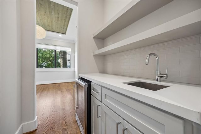 4919 Holt Street, Bellaire, TX 77401