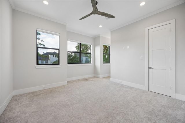 4919 Holt Street, Bellaire, TX 77401