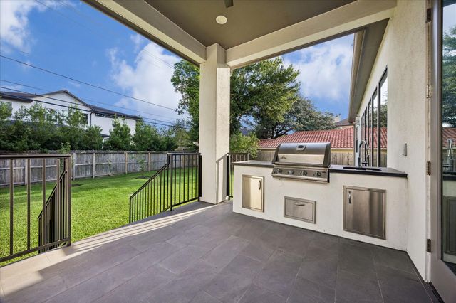 4919 Holt Street, Bellaire, TX 77401