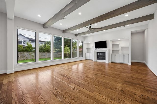4919 Holt Street, Bellaire, TX 77401