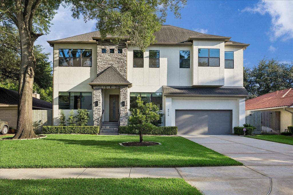 4919 Holt Street, Bellaire, TX 77401