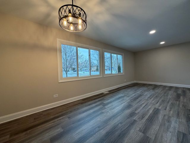 312 Illinois Street, Park Forest, IL 60466