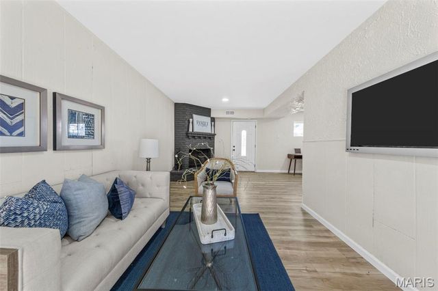 11018 Whitehall Manor Drive, Bridgeton, MO 63044