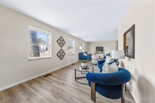 11018 Whitehall Manor Drive, Bridgeton, MO 63044