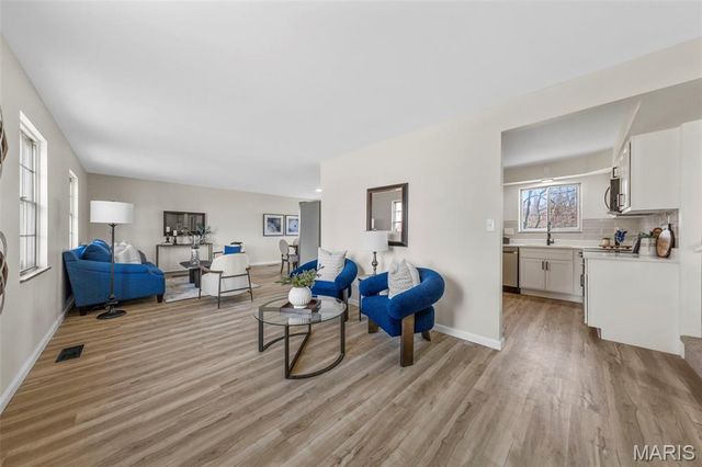 11018 Whitehall Manor Drive, Bridgeton, MO 63044