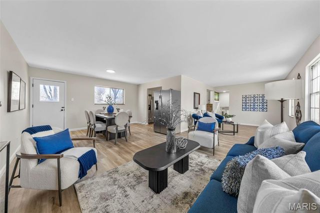 11018 Whitehall Manor Drive, Bridgeton, MO 63044