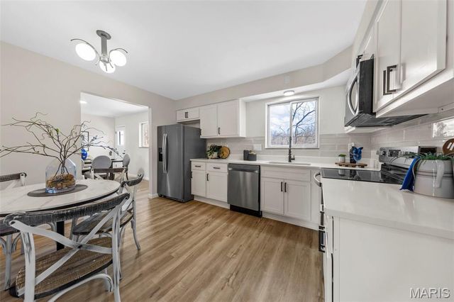 11018 Whitehall Manor Drive, Bridgeton, MO 63044