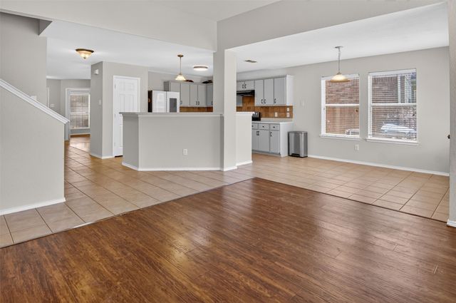 9241 Oldwest Trail, Fort Worth, TX 76131