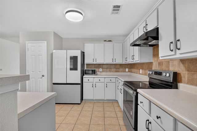 9241 Oldwest Trail, Fort Worth, TX 76131