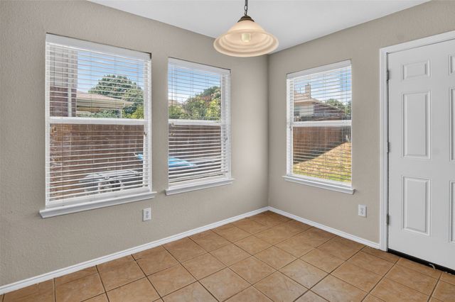 9241 Oldwest Trail, Fort Worth, TX 76131