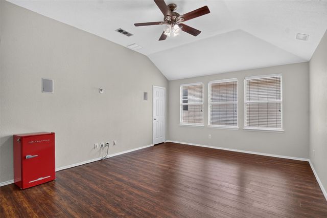 9241 Oldwest Trail, Fort Worth, TX 76131