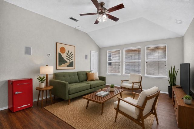 9241 Oldwest Trail, Fort Worth, TX 76131